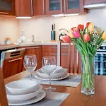 U Metra, 4 Hoste, Parking Free, Blizko O2 Arena