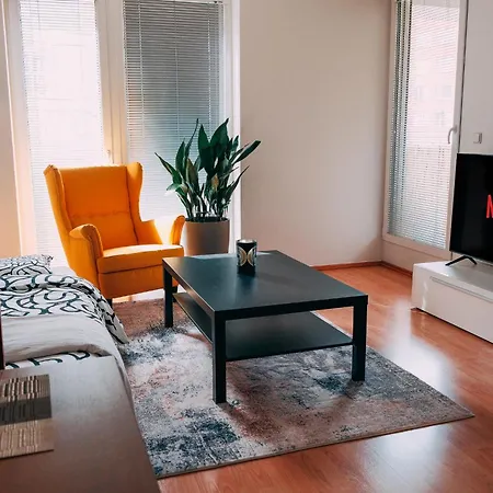 U Metra, 4 Hoste, Parking Free, Blizko O2 Arena Prag