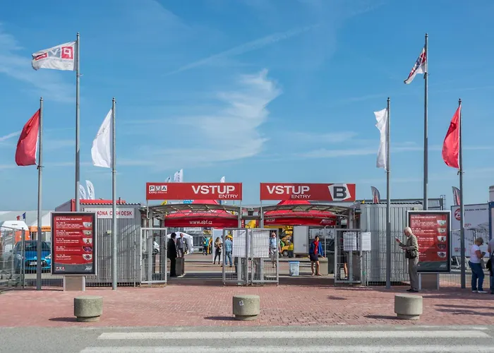 U Metra, 4 Hoste, Parking Free, Blizko O2 Arena
