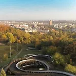 U Metra, 4 Hoste, Parking Free, Blizko O2 Arena Praga