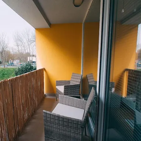 U Metra, 4 Hoste, Parking Free, Blizko O2 Arena Appartement *