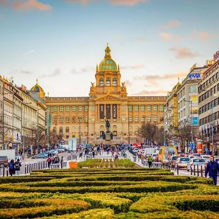 U Metra, 4 Hoste, Parking Free, Blizko O2 Arena Praag