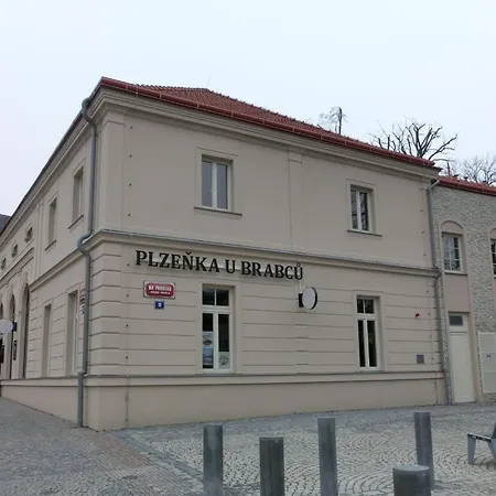 Apartment U Metra, 4 Hoste, Parking Free, Blizko O2 Arena