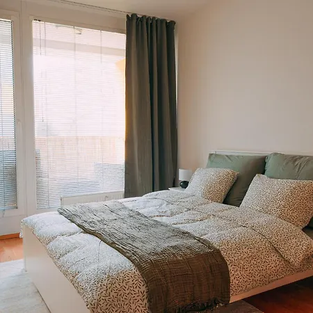 Appartement U Metra, 4 Hoste, Parking Free, Blizko O2 Arena *