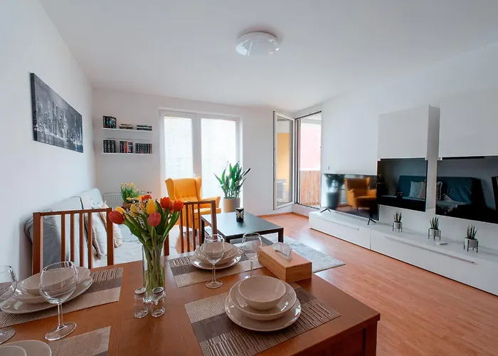 Apartment U Metra, 4 Hoste, Parking Free, Blizko O2 Arena Prag